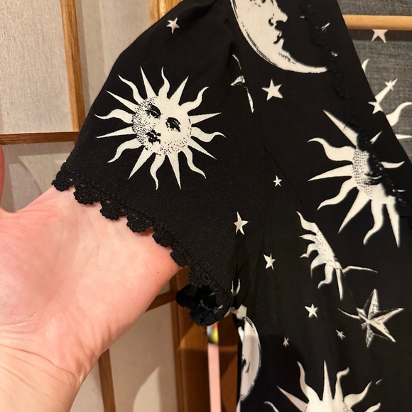 Hot Topic Sun and Moon theme dress - Picture 5 of 13